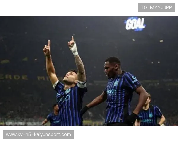 劳塔罗停球后转身小角度射门建功，国米锋线效率极高